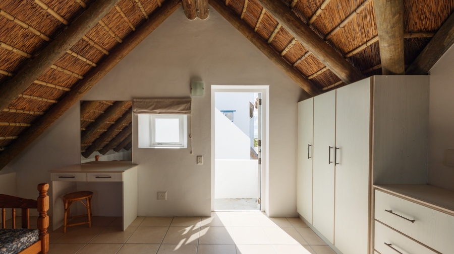 5 Bedroom Property for Sale in Struisbaai Western Cape